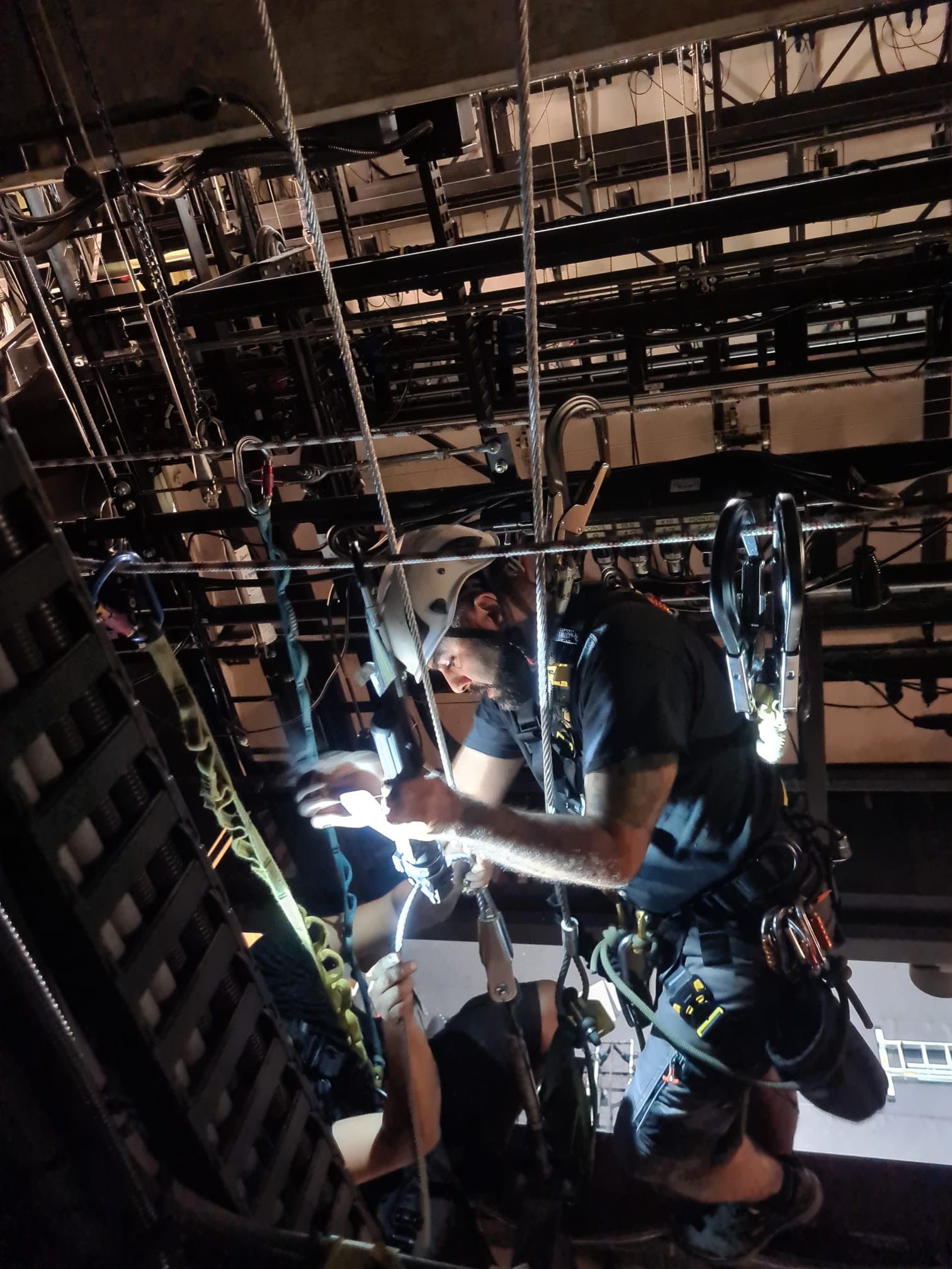 stage-guardians-automation-and-rigging-services